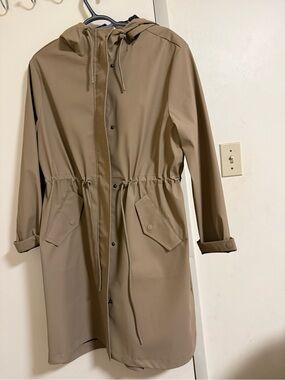 Women’s Hooded Raincoat - Taupe